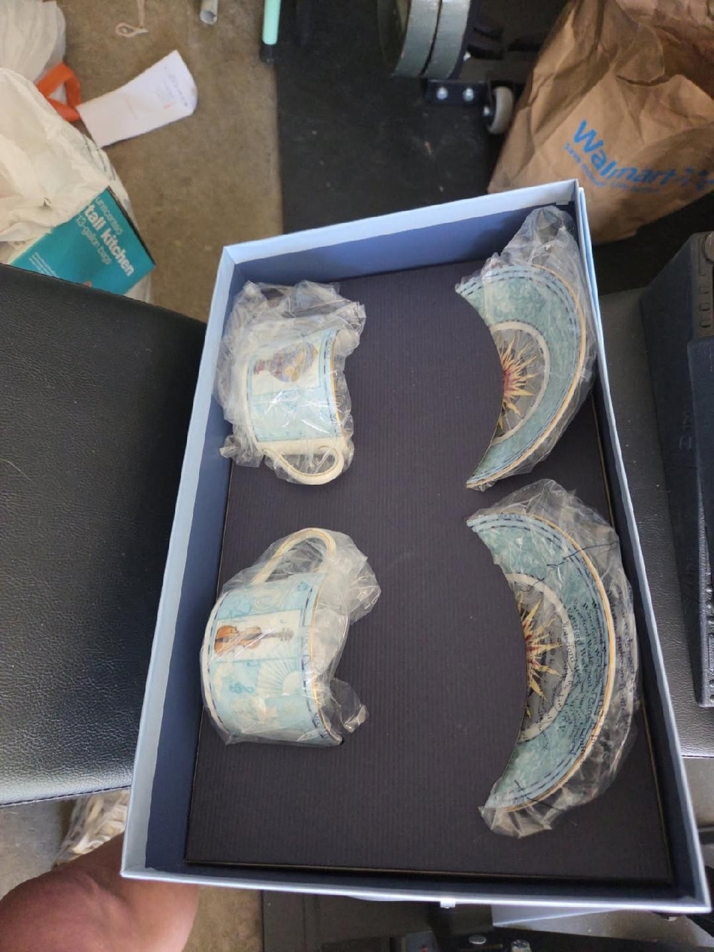 Vintage WEDGWOOD England Celebration of  Millenium Coffee Cup+Saucers Set of 4